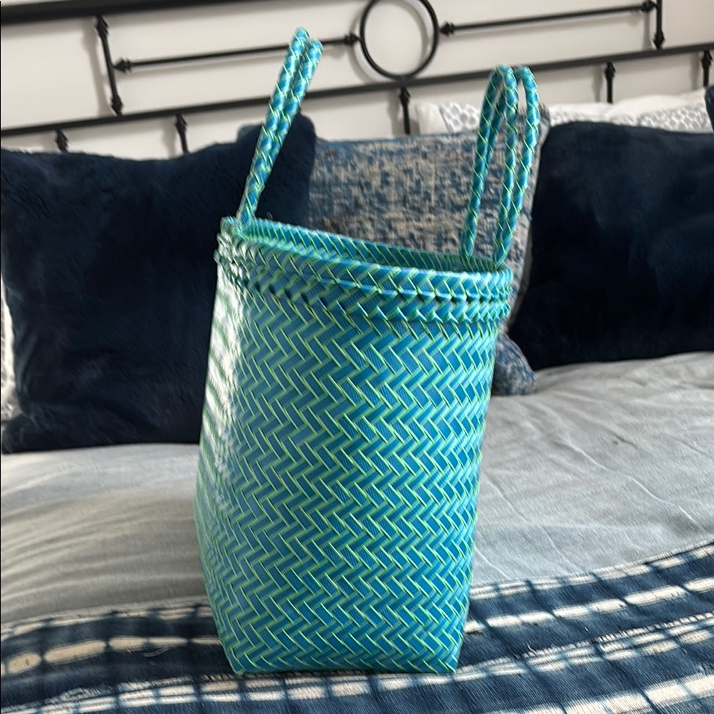 Blue and Green Woven Tote Bag - Picture 2 of 7